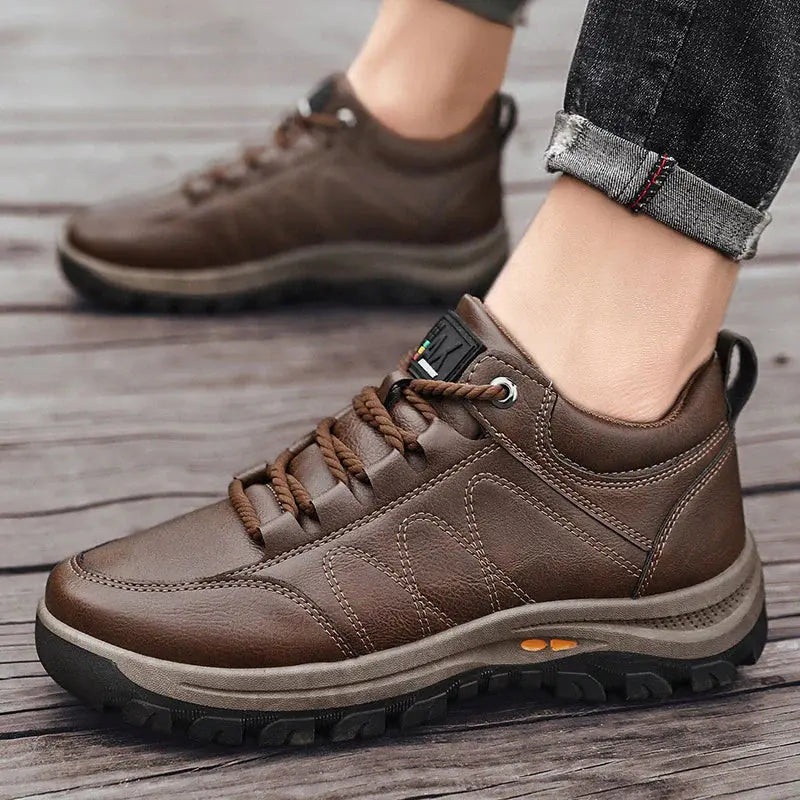 Zapatos ortopédicos de cuero genuino para hombre – Modelo clásico con confort y soporte.