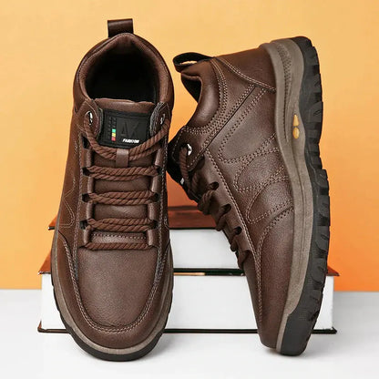 Zapatos ortopédicos de cuero genuino para hombre – Modelo clásico con confort y soporte.